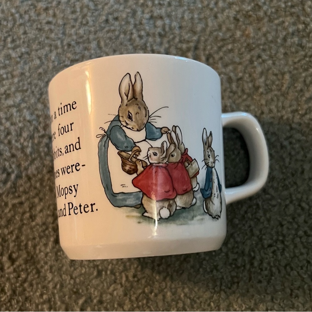 Wedgwood Mrs Rabbit Rabbit Easter Mug Flopsy Mopsy Cottentail EUC
